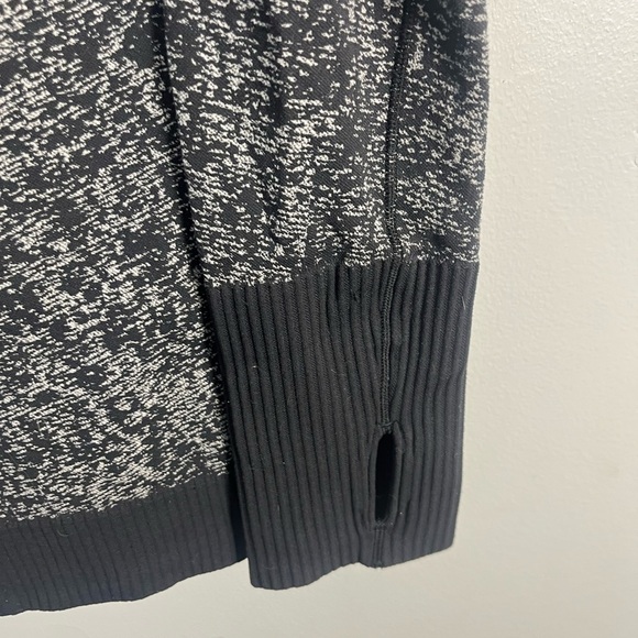 Lululemon Rest Less Pullover SIZE 10  Black Half Zip READ - Picture 6 of 7